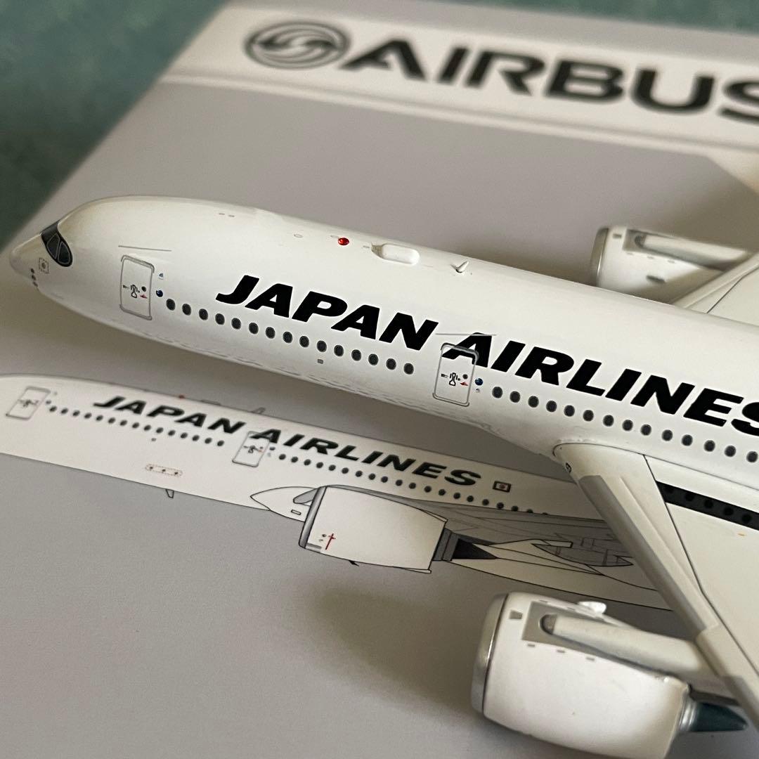 JAL 日本航空 A350-900 JA16XJ av 1:400 スタンド付き