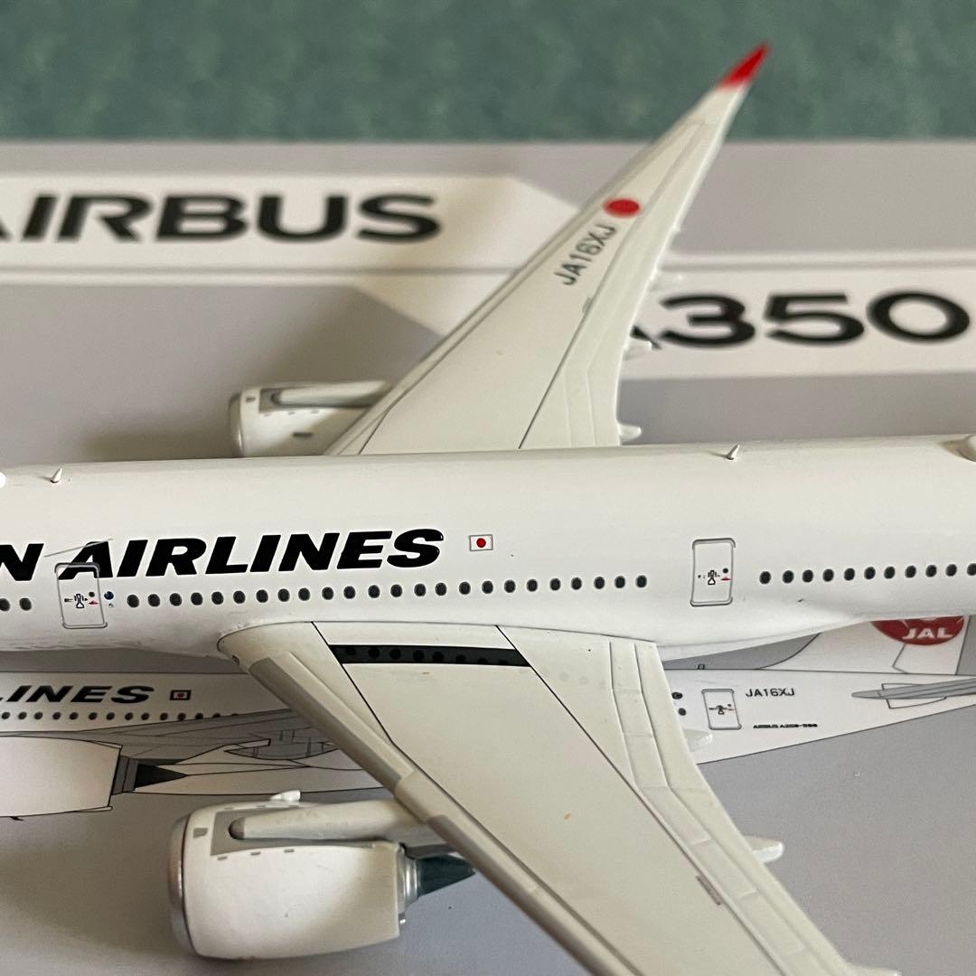 JAL 日本航空 A350-900 JA16XJ av 1:400 スタンド付き