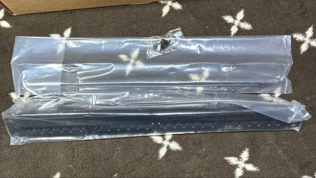 日本製線　パッチパネルキット　24ポートJJアダプタ付き　LANケーブルCAT6