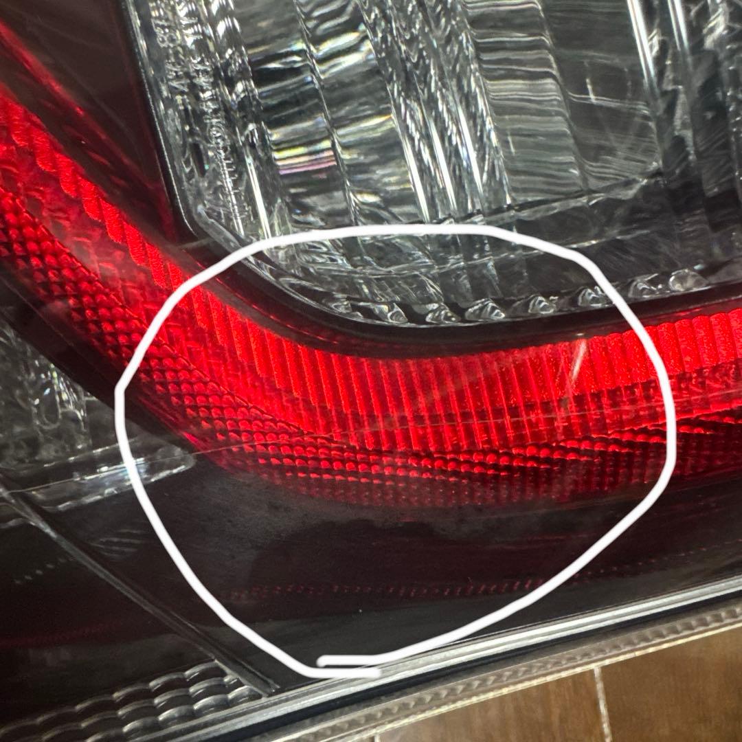 50プリウス前期　純正テールランプ