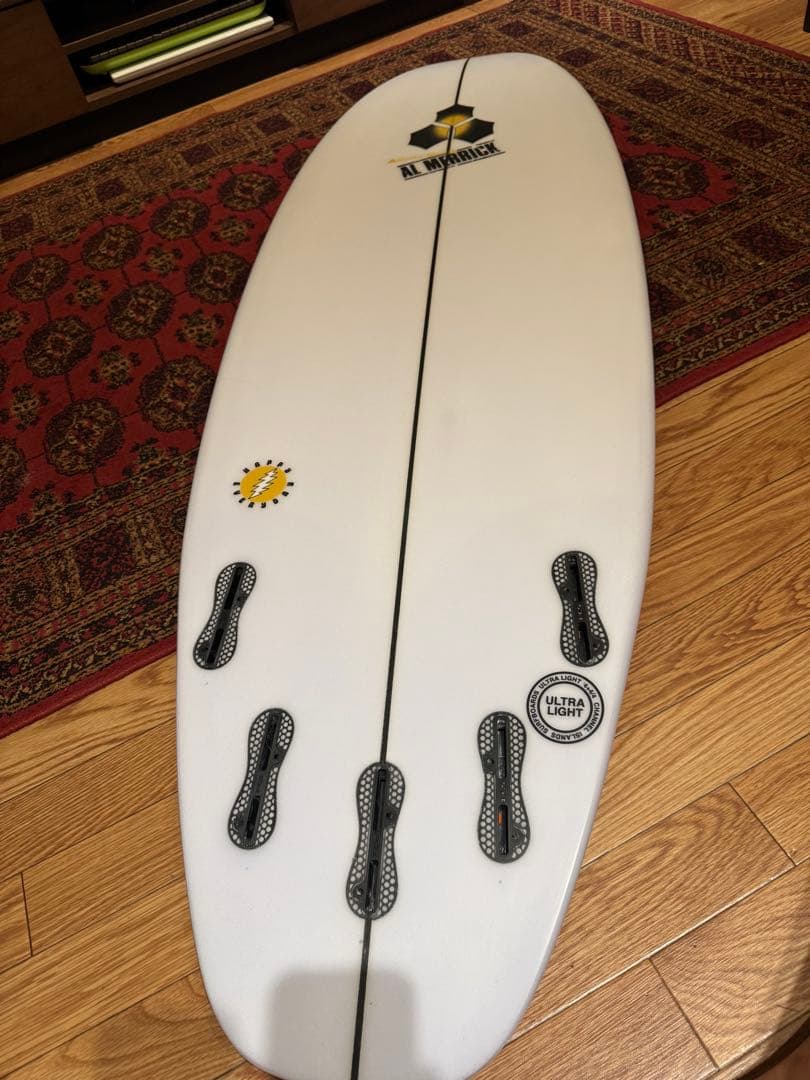 チャンネルアイランズ　アルメリック　ハッピーエブリデイ　5’10 現行モデル