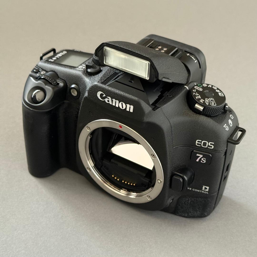 Canon EOS7s ボディ（フィルム一眼レフ）バッテリーパックBP-300付