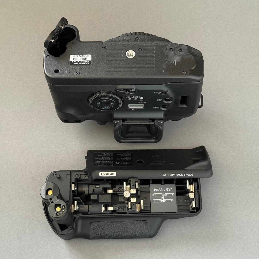 Canon EOS7s ボディ（フィルム一眼レフ）バッテリーパックBP-300付