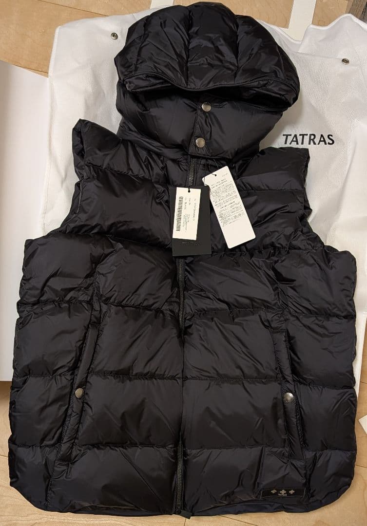 最終価格　TATRAS ポセイドーネ フードダウンベスト
