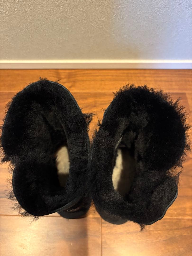 【美品】UGG W BAILEY BUTTON 24cm