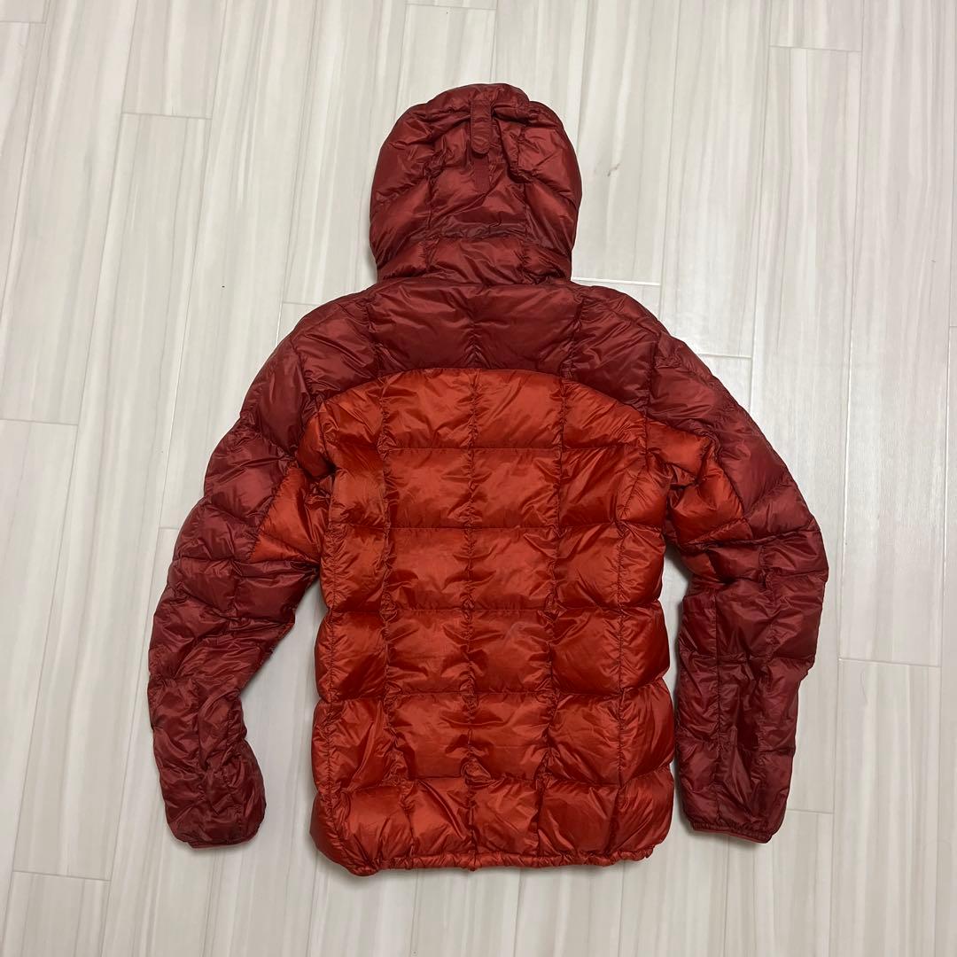 【美品】montbell フード付きダウンジャケット レッド