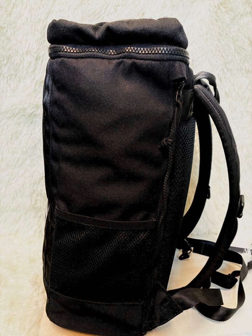 NEW ERA ボックス型リュック 32L ブラック/ホワイト