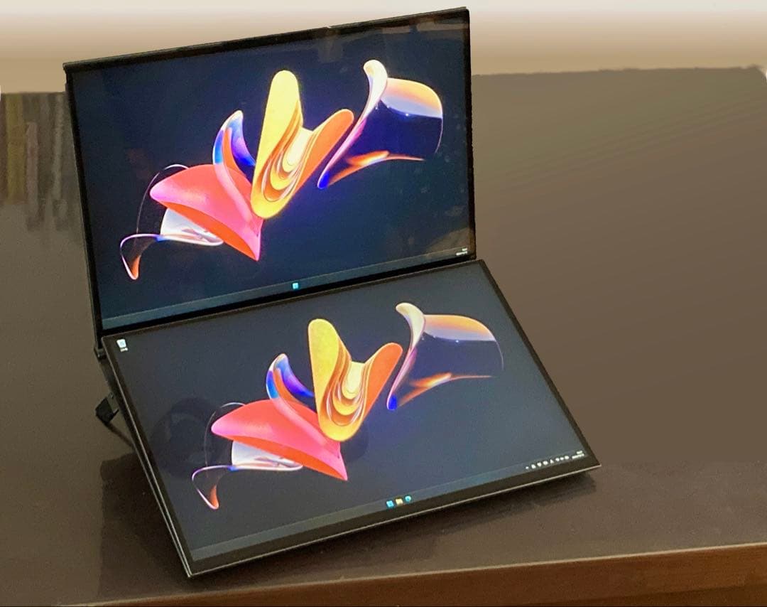 ほぼ未使用！GZBOX 16インチ 2画面ノートパソコン（使用10回程度）