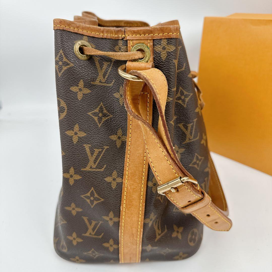 ルイヴィトン　モノグラム　巾着　ショルダーバッグ　プチノエ