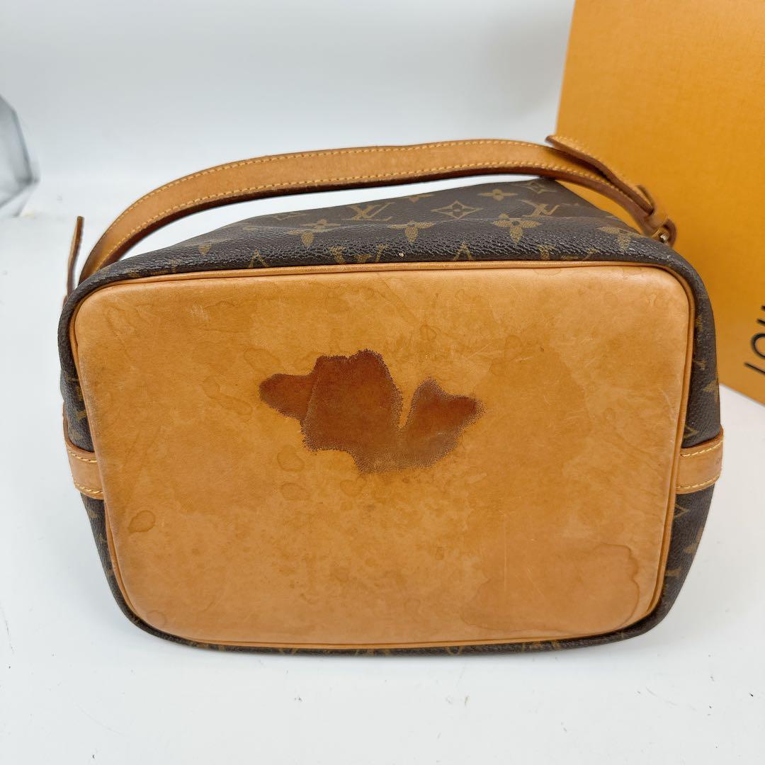 ルイヴィトン　モノグラム　巾着　ショルダーバッグ　プチノエ