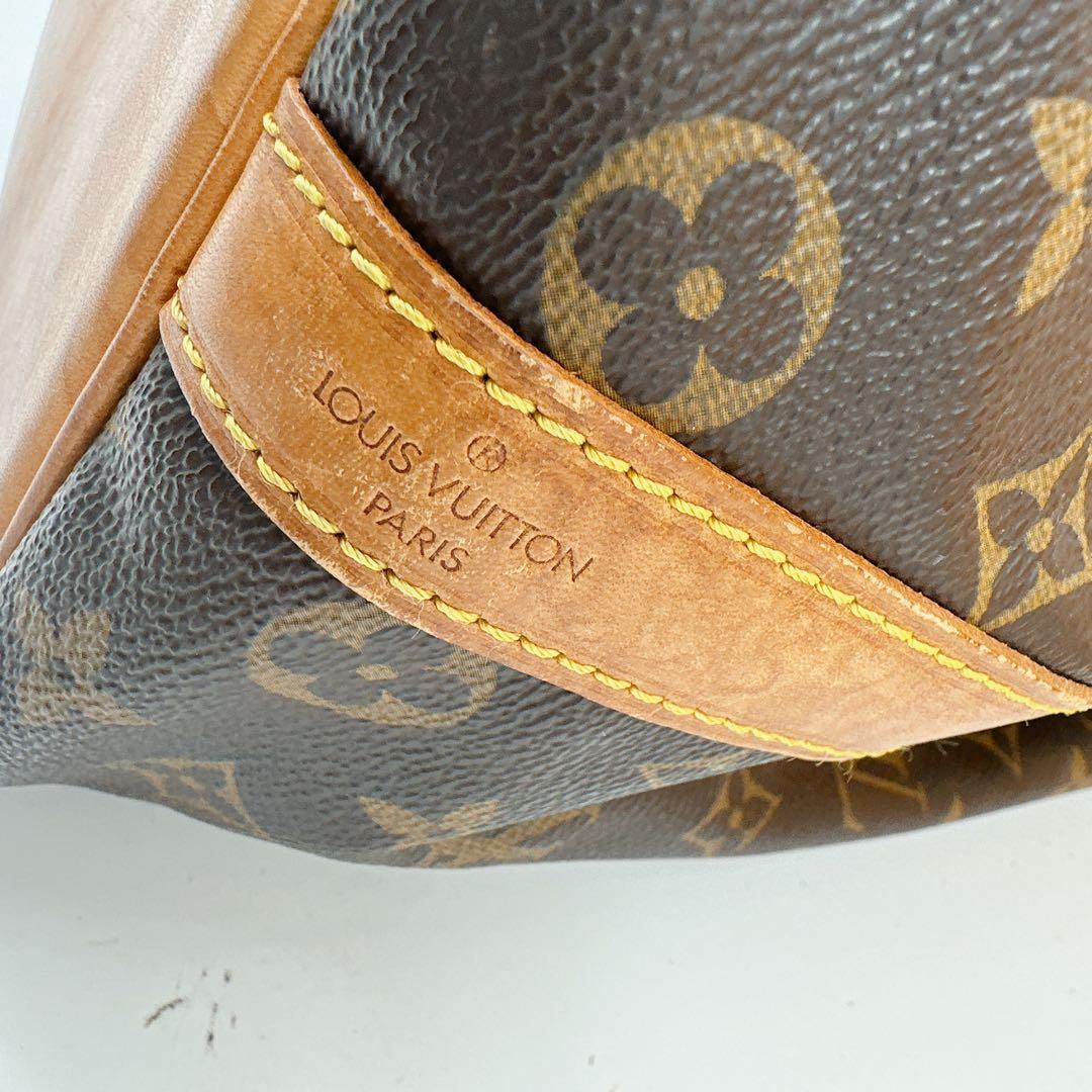 ルイヴィトン　モノグラム　巾着　ショルダーバッグ　プチノエ