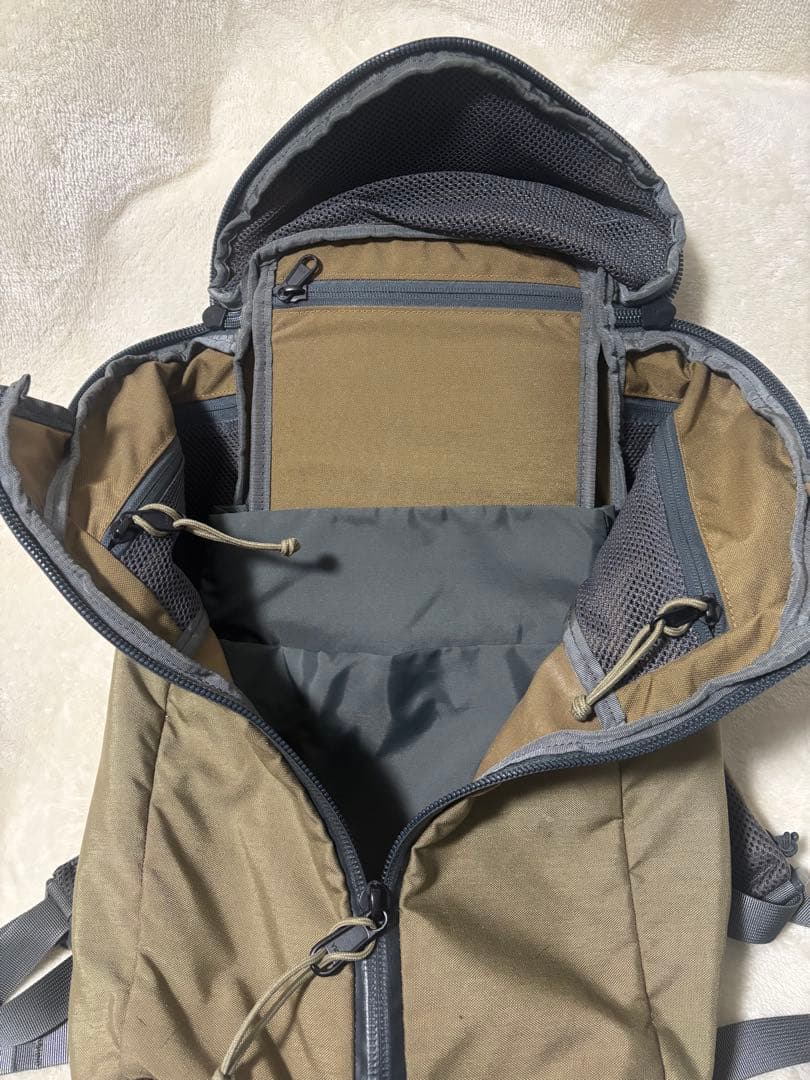 美品 MYSTERY RANCH バックパック カーキ キャメル リュック