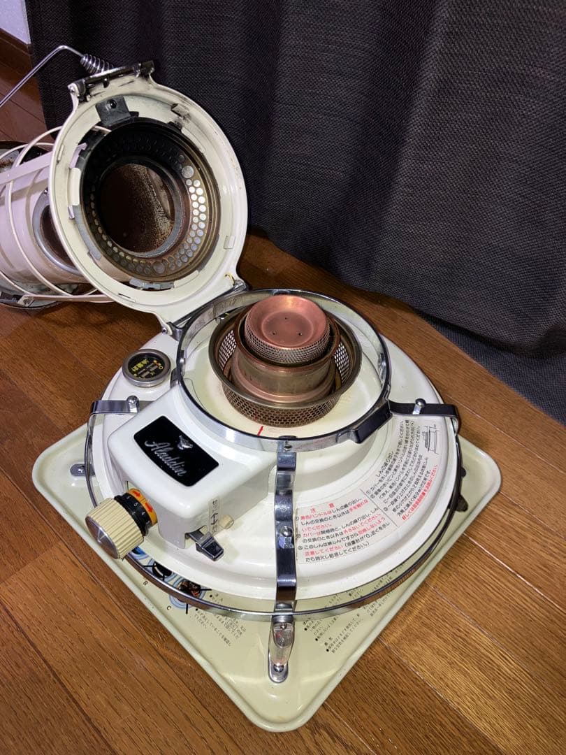 タ*グ様 アラジン ブルーフレーム 石油ストーブ　清掃 動作確認済