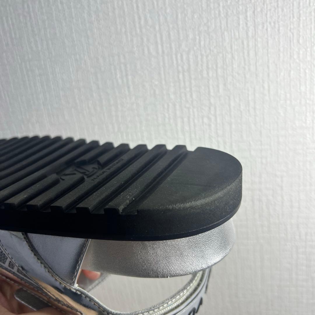 LOUIS VUITTON シルバー ストラップサンダル 36