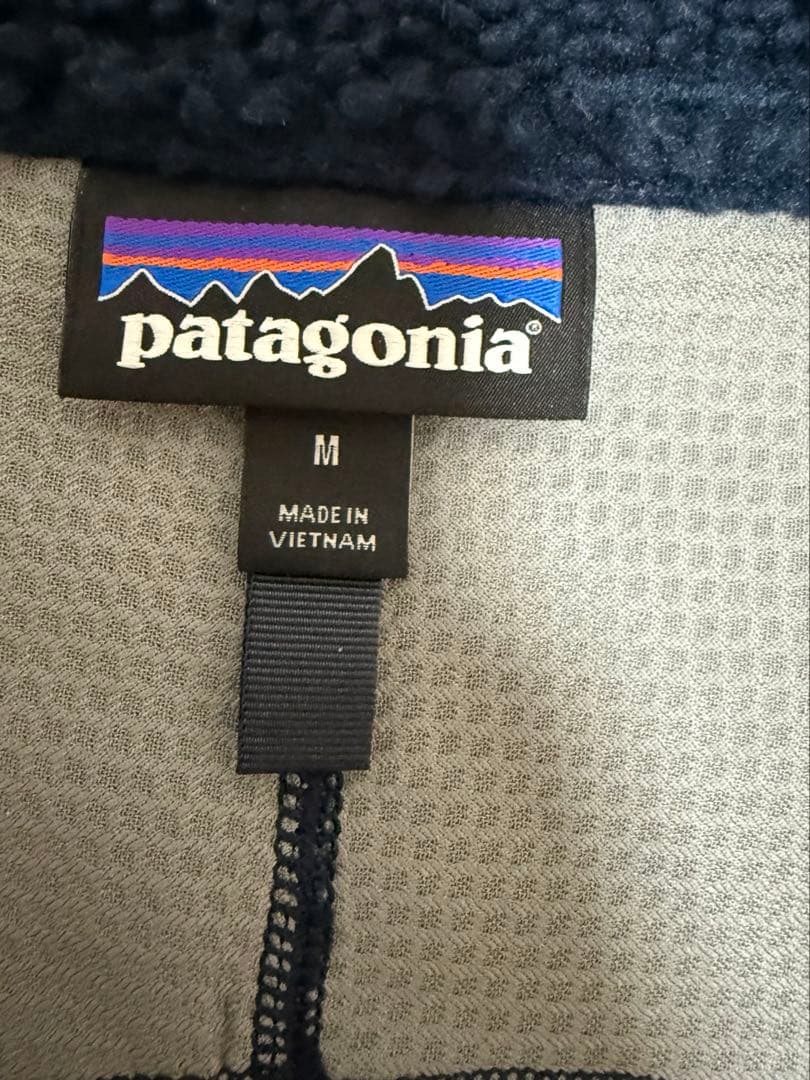 patagonia レトロXベスト Mネイビー/レッド