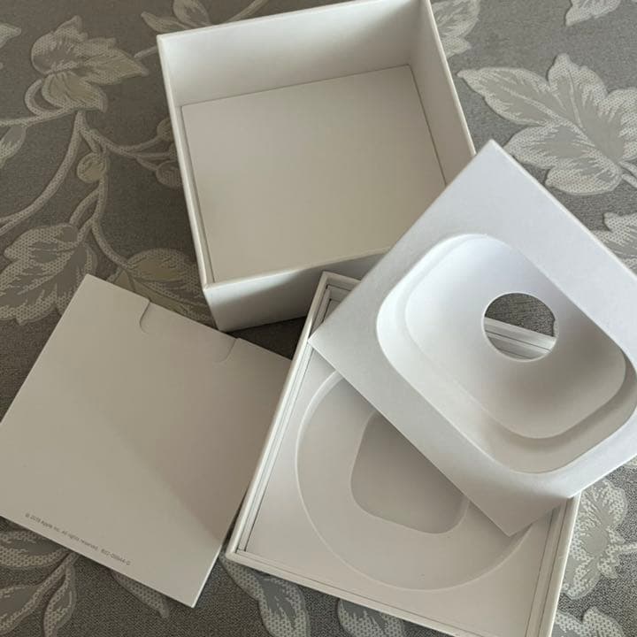 AirPods Pro 充電ケースのみ