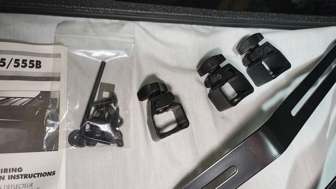 Thule Fairing 555/555B 風切り音低減パーツ　廃盤希少品