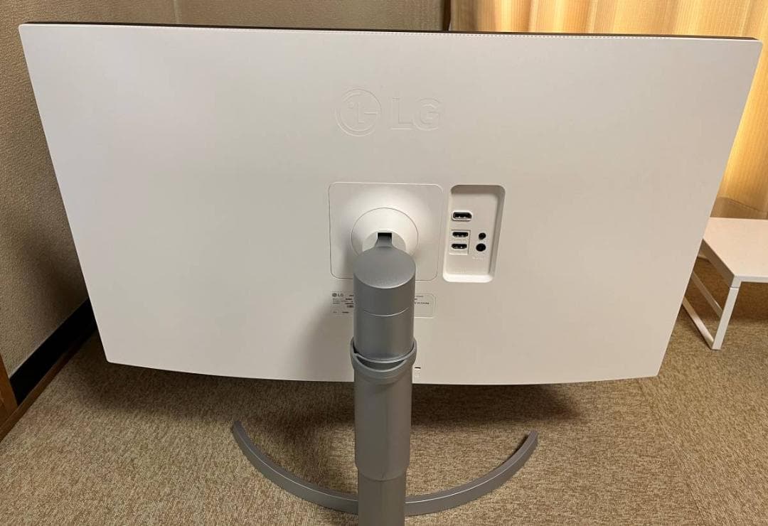 LG 32UN650-W 31.5インチ 4K HDR モニターディスプレイ