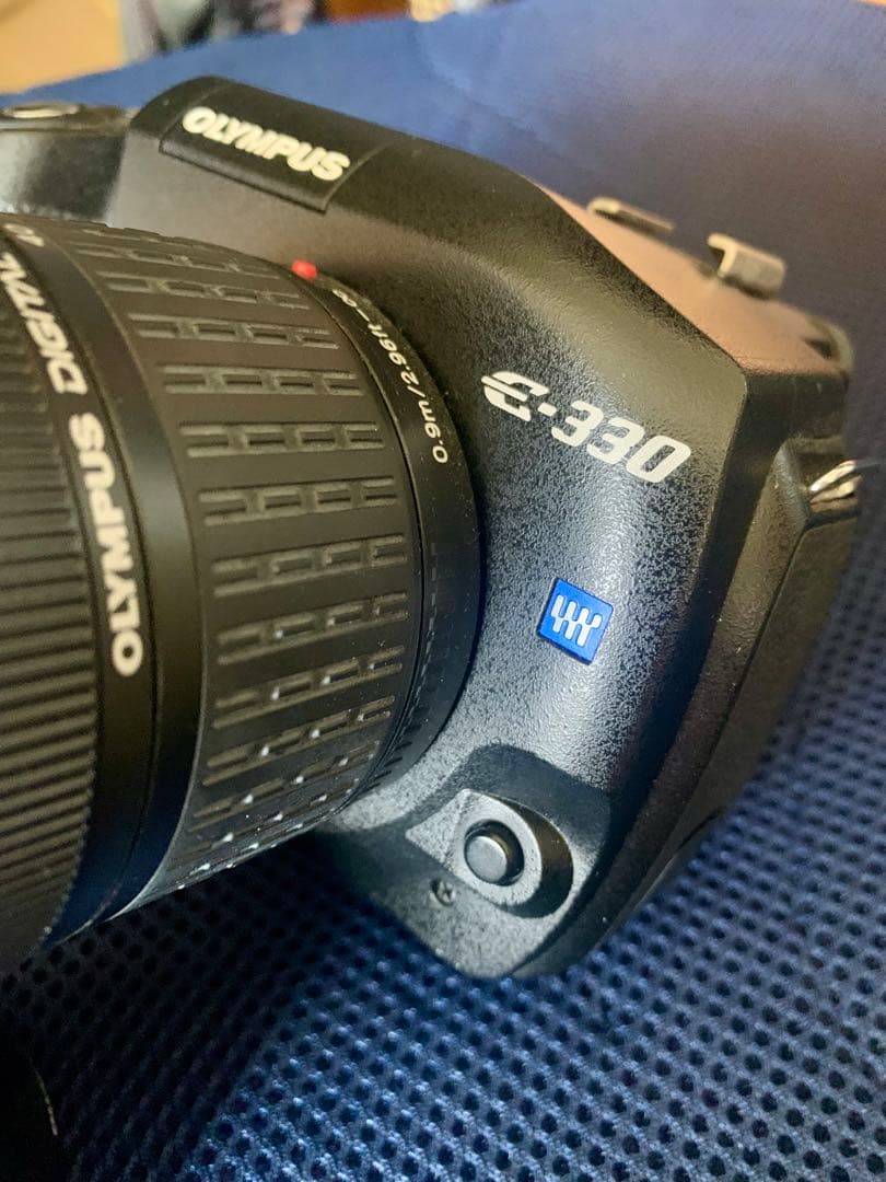 オリンパス　E330 電源スイッチやや難あり