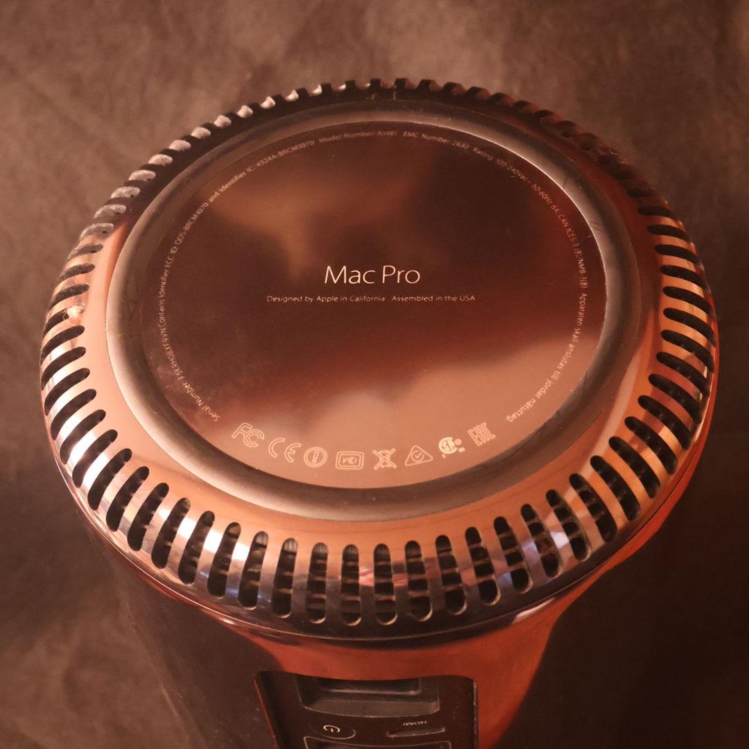 Macデスクトップ Mac Pro 2013:3GHz 10core/64GB/2TB/D700