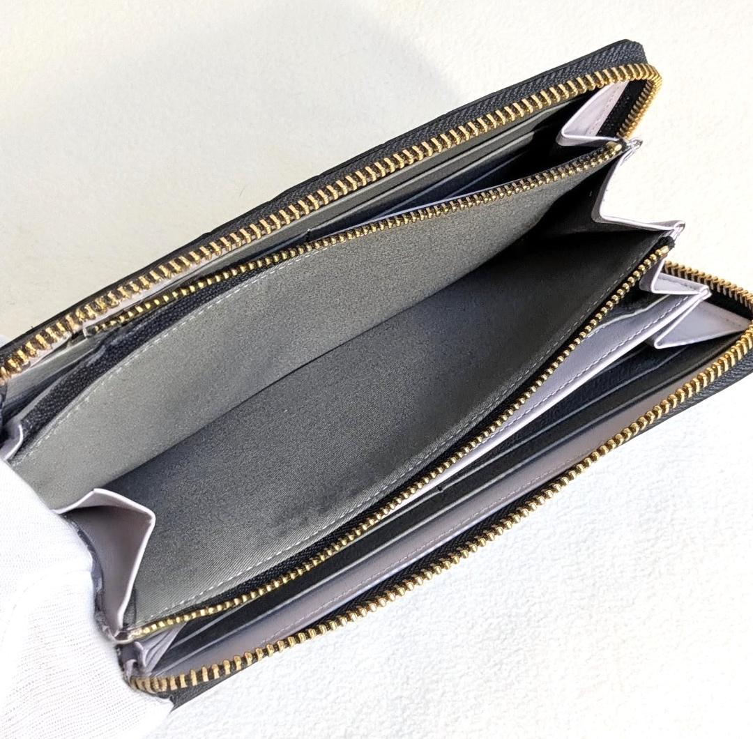 【極美品✨】Epoi エポイ タイル 長財布 ラベンダー ラウンドファスナー