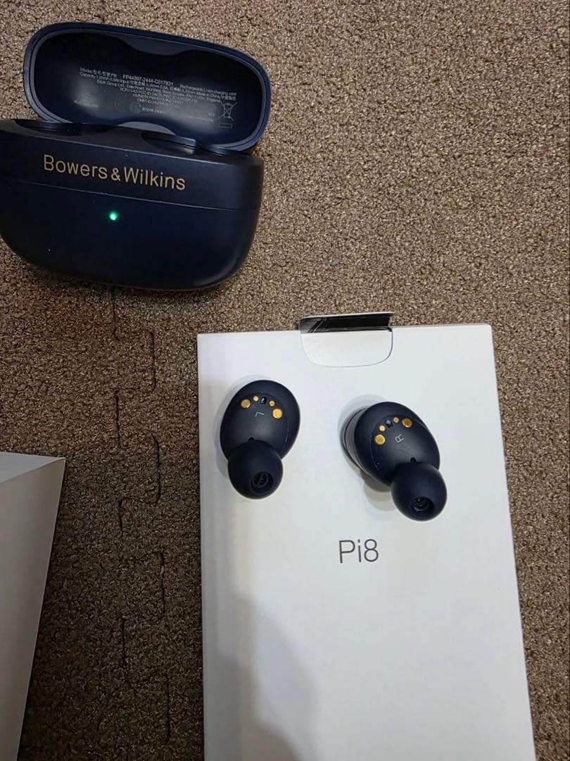 Bowers & Wilkins Pi8 ワイヤレスイヤホン(美品)