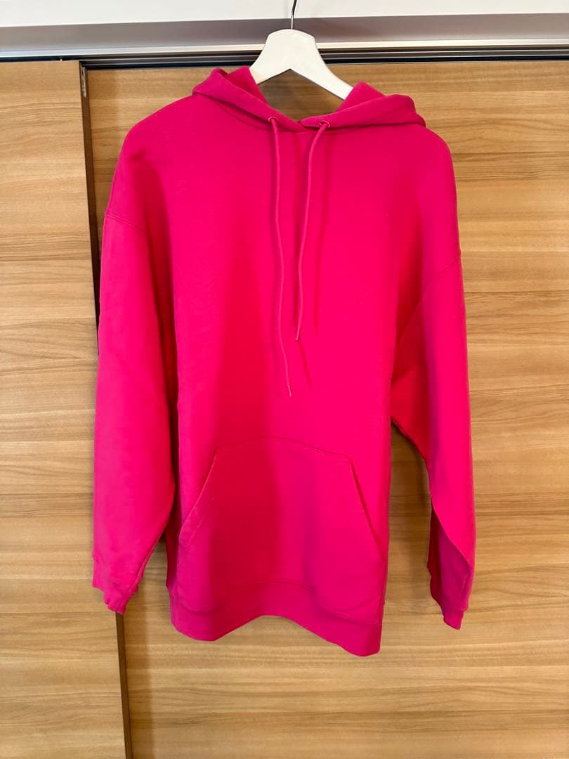 M*i様 バレンシアガ　バックロゴパーカー