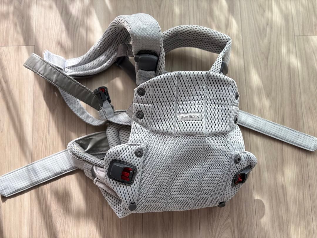 ベビービョルン　ベビーキャリア　ハーモニー　メッシュグレー　抱っこ紐