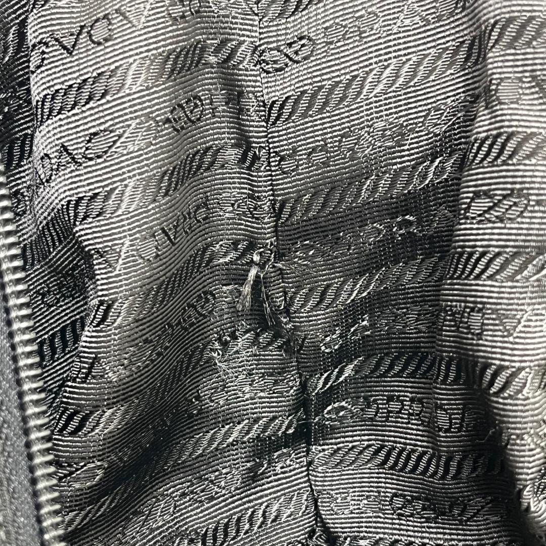 極美品✨PRADA プラダ　ナイロン ショルダーバッグ　三角プレート　白タグあり