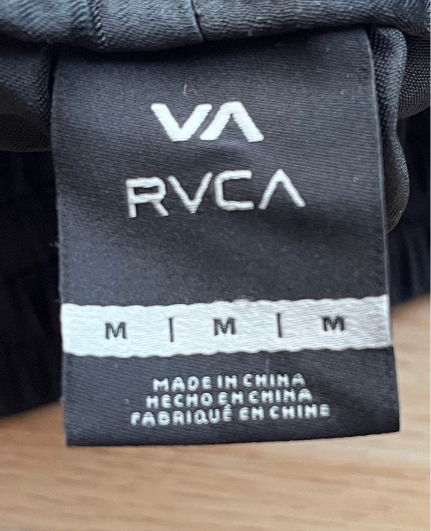 RVCA ショートパンツ 限定モデル　新品