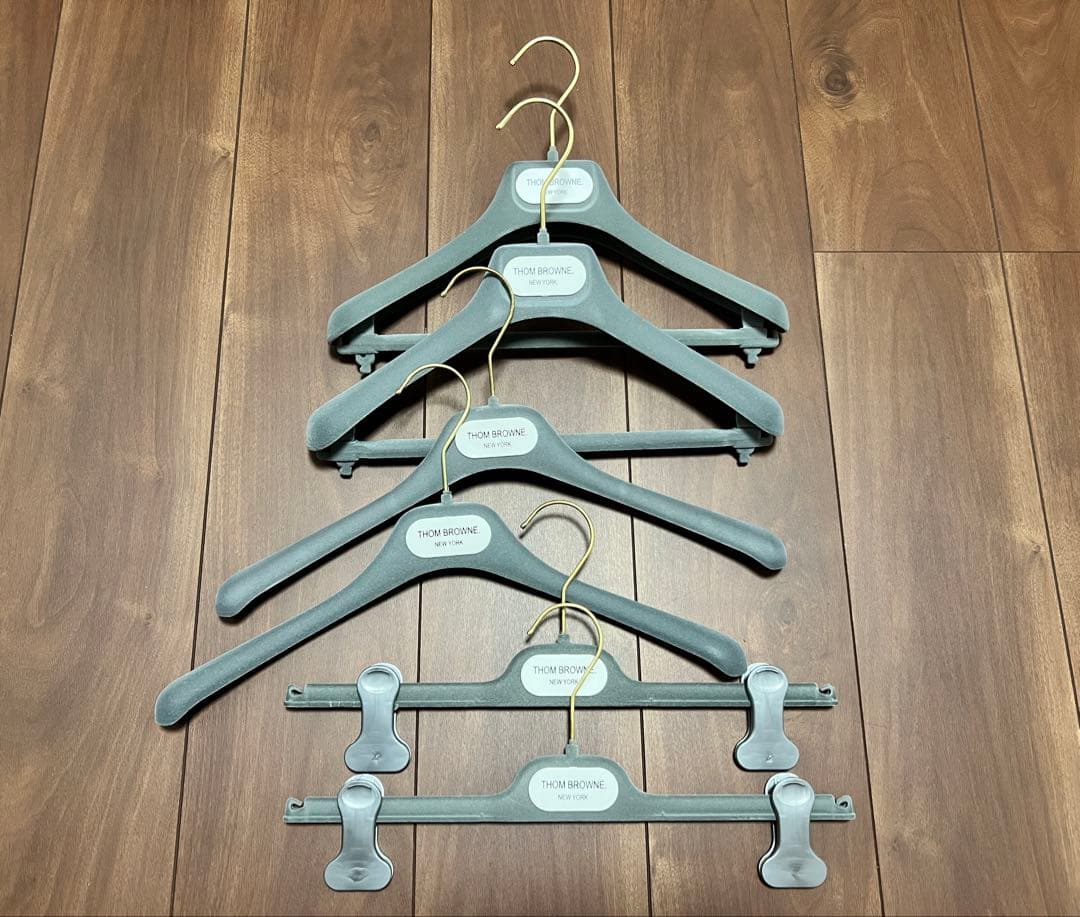 THOM BROWNE グレー 衣類ハンガー 6本セット