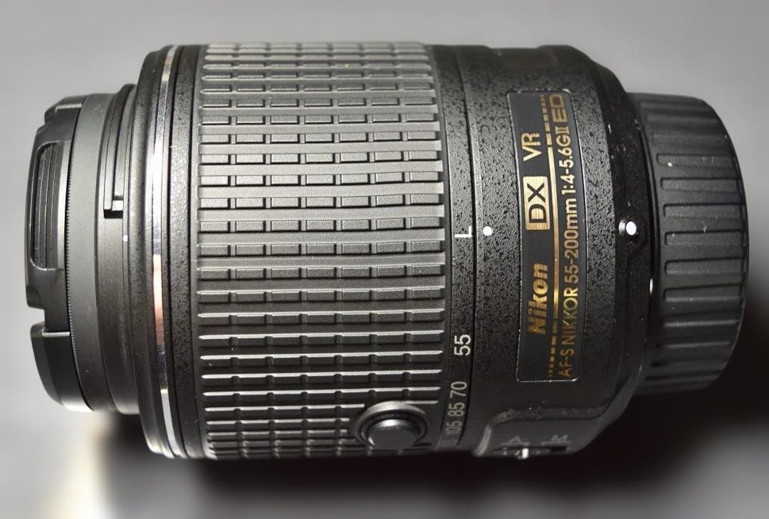 Nikon 55-200mm f/4-5.6G ED VRレンズ