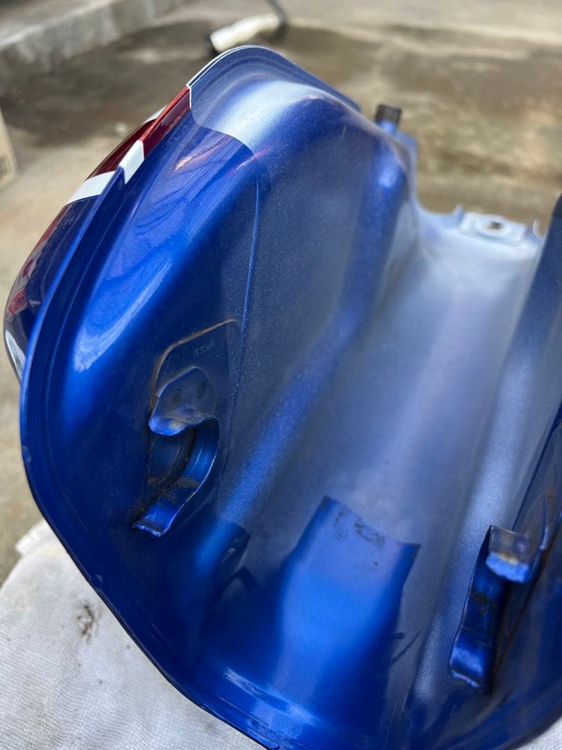 ホンダ　HONDA FTR223 新車外しタンク　純正トリコロール