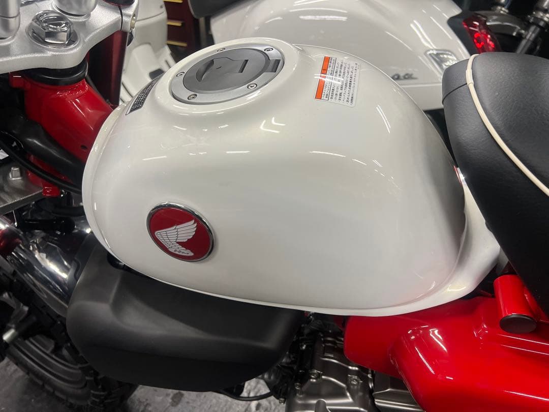 モンキー125 JB05ー**** から取り外し　新品タンク　傷なし