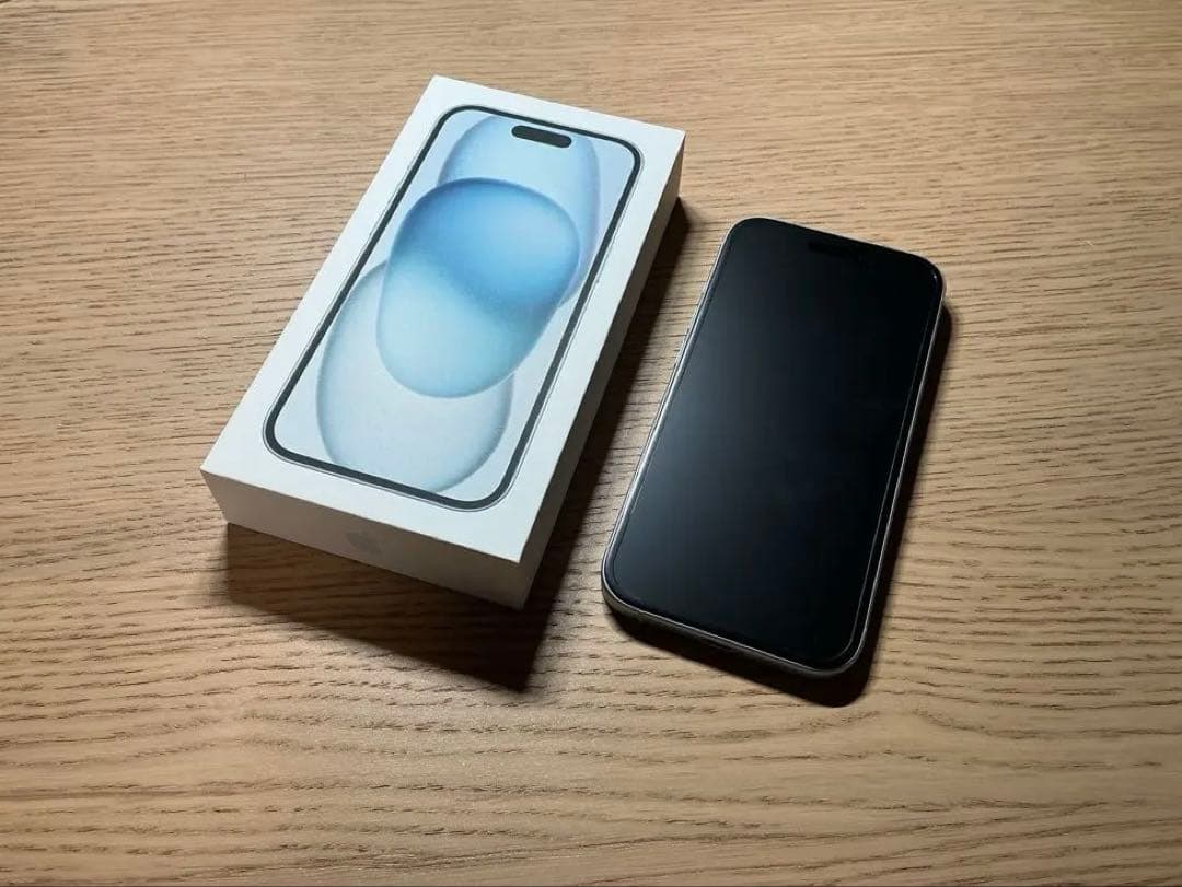 新品画面フィルム付き【超美品】iPhone 15 ブルー 256GB