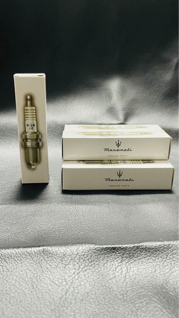 Maserati 純正スパークプラグ 【SILKAR8C6DS】