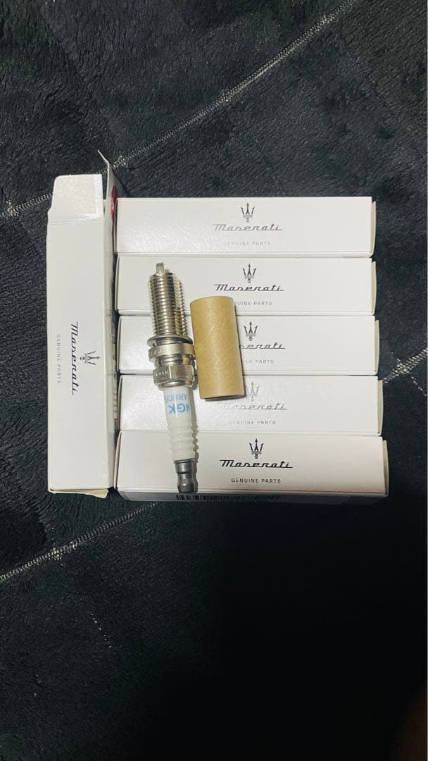 Maserati 純正スパークプラグ 【SILKAR8C6DS】