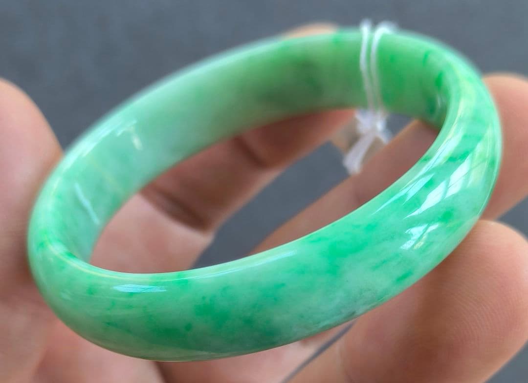 あ〜きゃん♬ 【日本鑑別書付】ミャンマー産本翡翠の貴妃バングルとリング2点