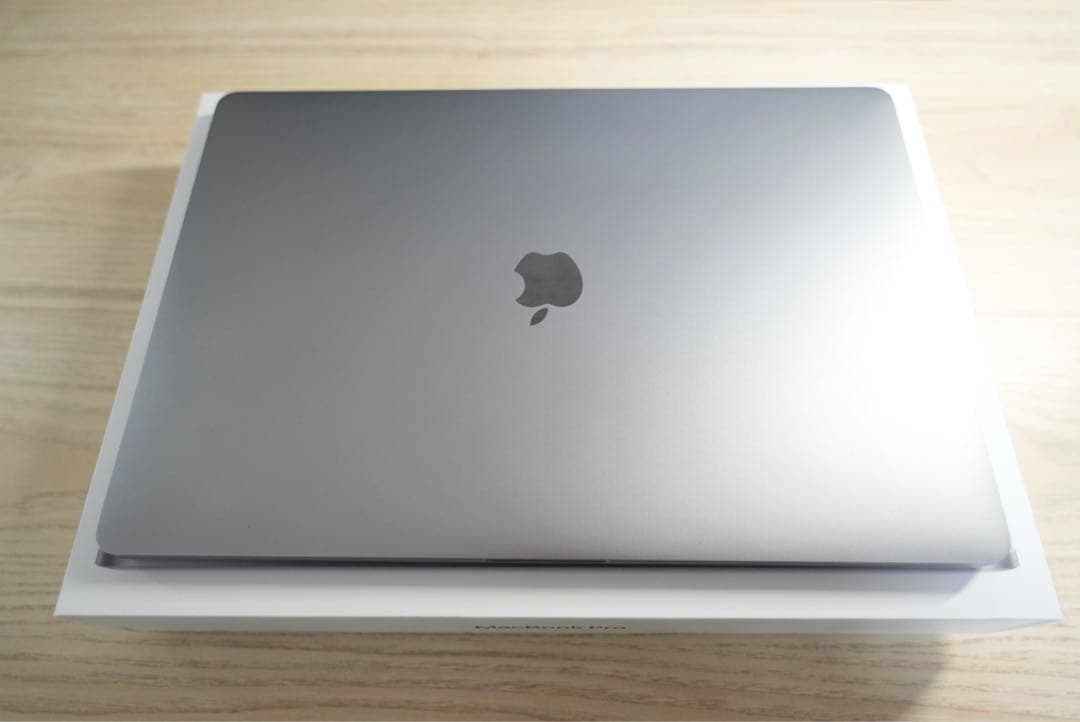 MacBook Pro 2019年モデル16インチ 32GB 1TB