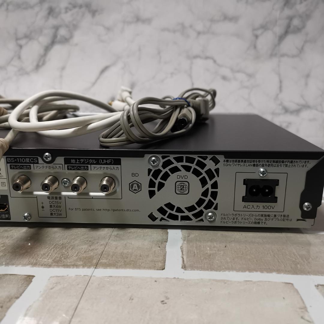 美品　SHRAP　BD-T1650　1TB ３番組録画 清掃済 付属品 リモコン