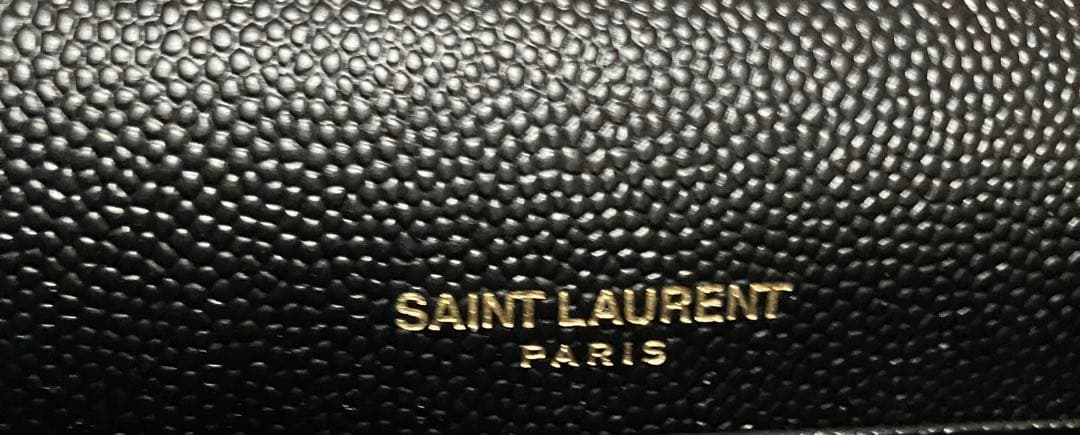 未使用イヴサンローラン チェーンウォレット長財布キャビアスキンゴールドロゴ金具黒