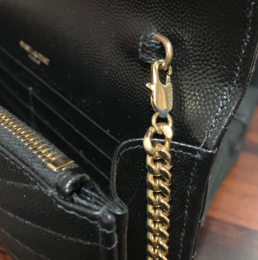 未使用イヴサンローラン チェーンウォレット長財布キャビアスキンゴールドロゴ金具黒