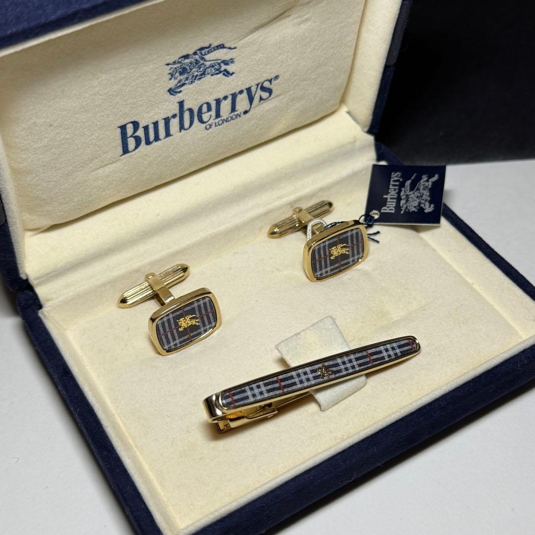 タグ付き未使用 バーバリー ネクタイピン カフス 3点セット ケース付 チェック