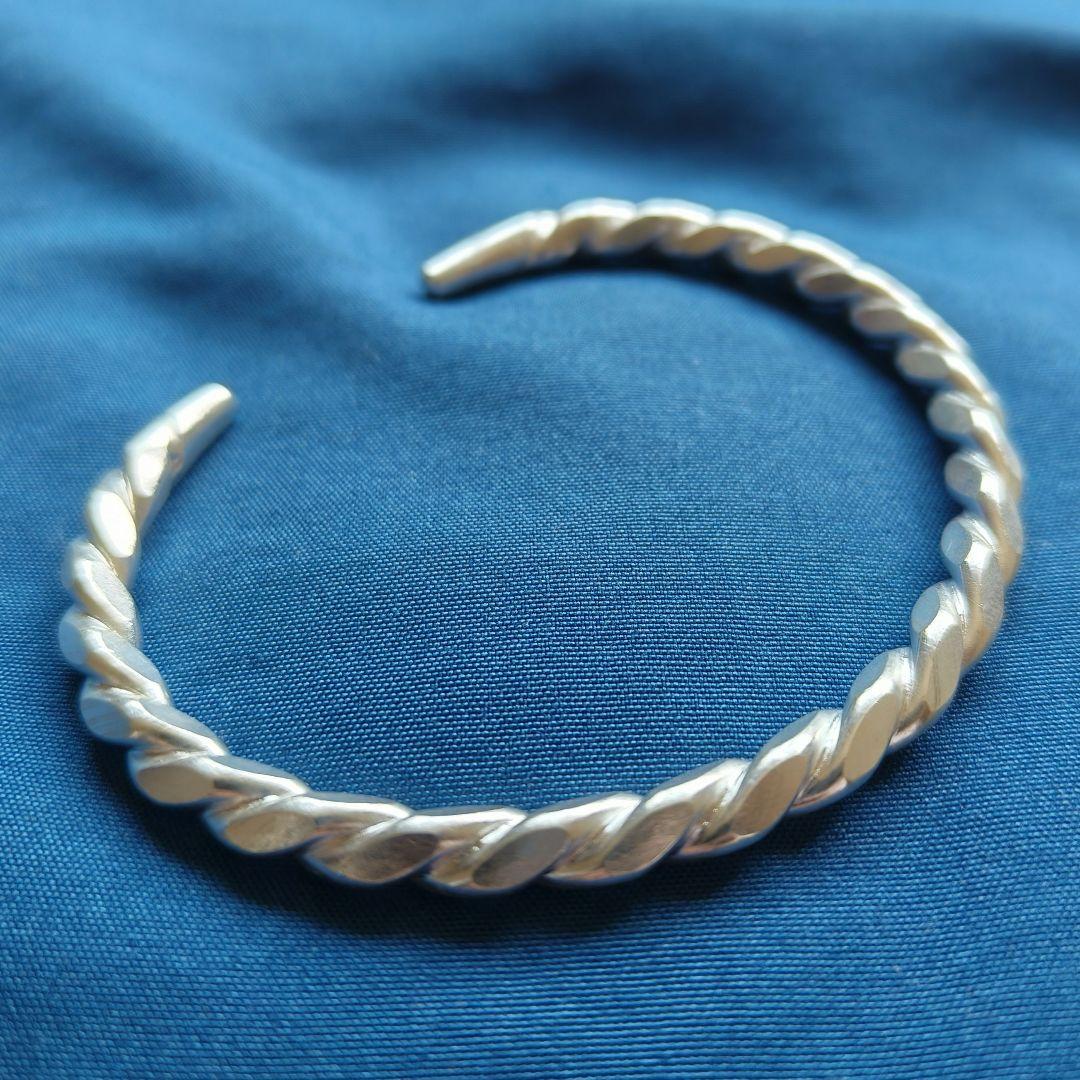 ぺー【現地買付】カレンシルバー バングル/シンプル/高純度