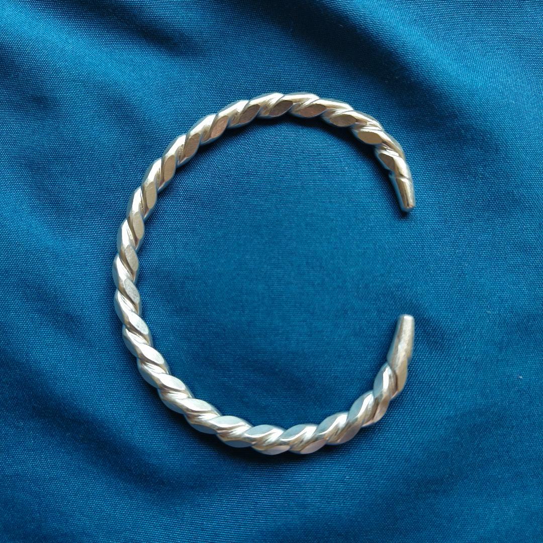 ぺー【現地買付】カレンシルバー バングル/シンプル/高純度