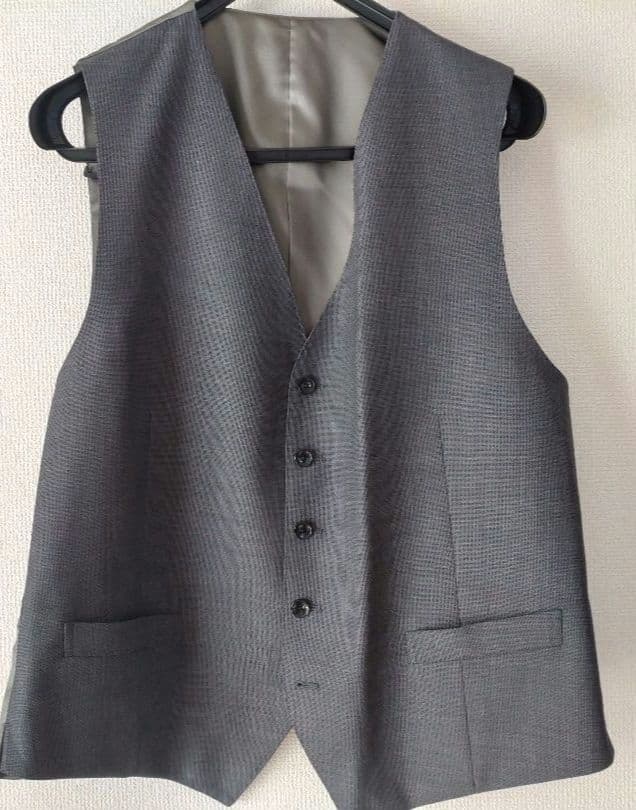 【未使用品】　メンズビジネススーツ　3ピース　BB7　グレー　訳あり