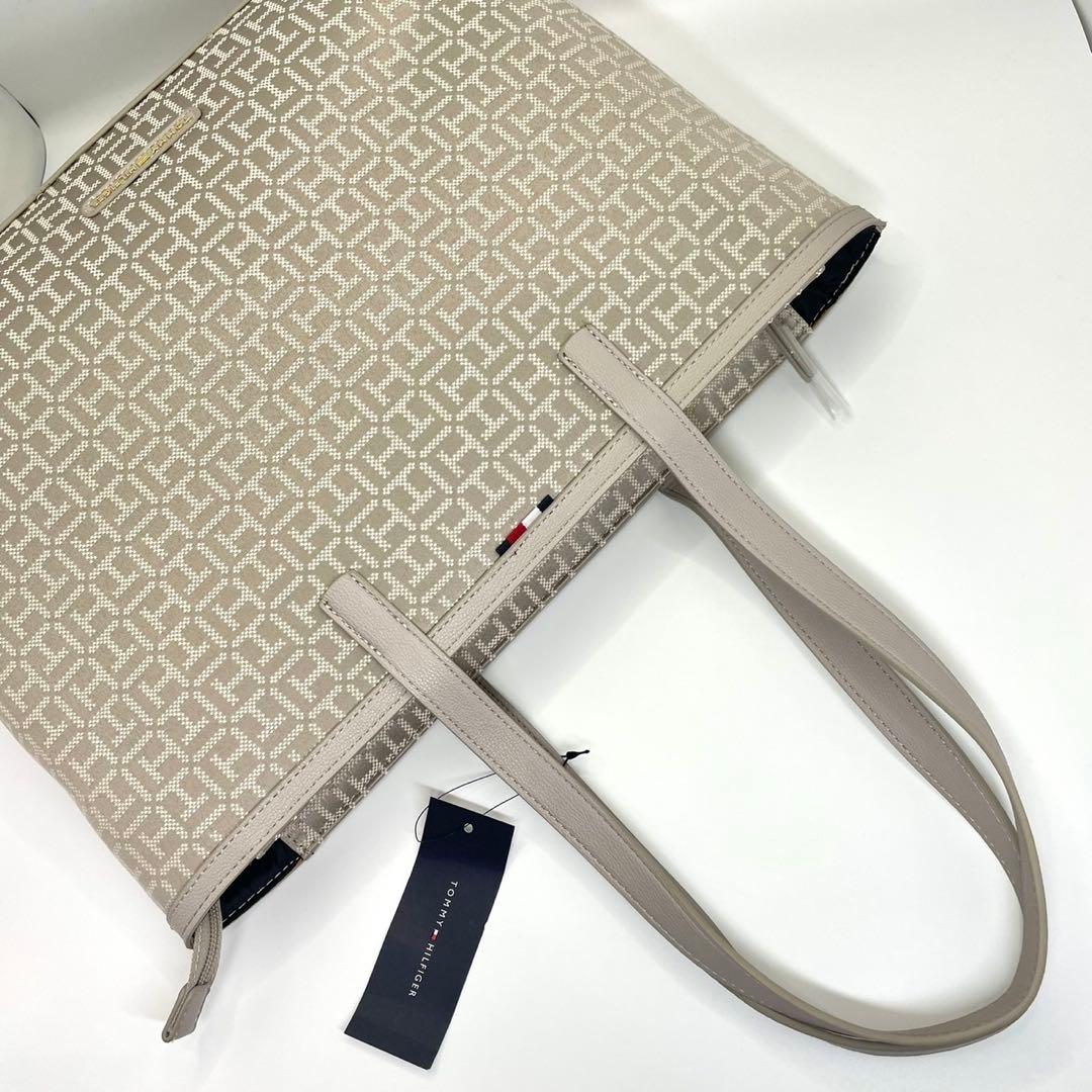 ☆新品☆  トートバッグ ☆ビジネスバッグ★グレージュ