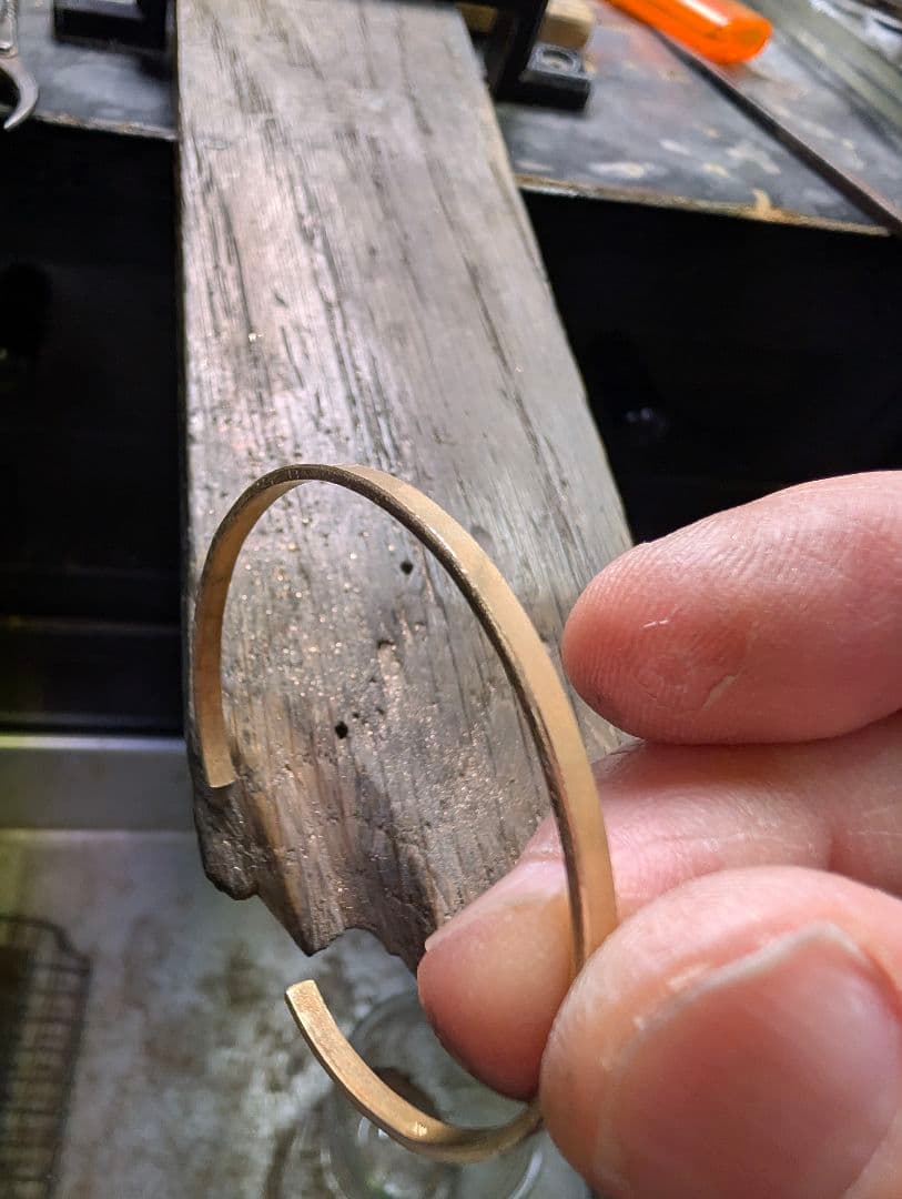 K18ハンドメイドバングル 約8.1g