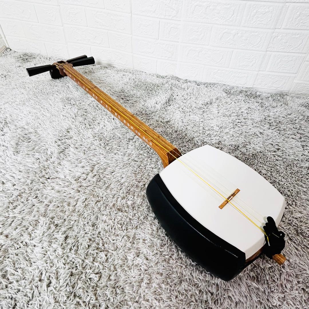 美品　津軽三味線　太棹　犬皮　花梨　東さわり　撥　皮やぶれ無し　初心者　入門