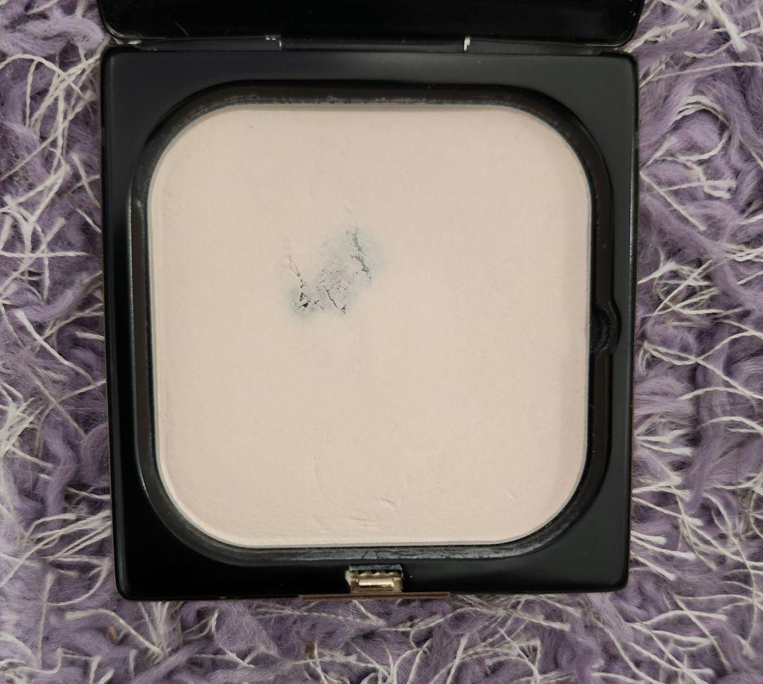 クレドポーボーテ　プードルコンパクトエサンシエルｎエレガントスリム 新品パフ付き